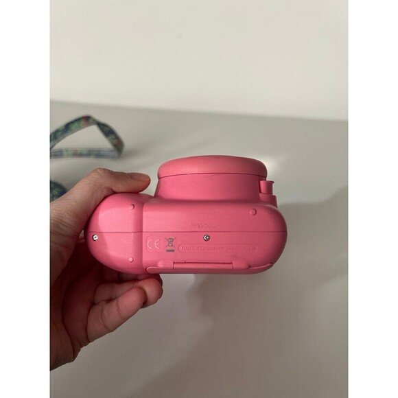 FujiFilm Instax Camera Mini 9 - Picture 9 of 13